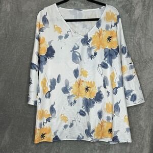 Amazon 4X Top Shirt White Yellow Floral Flower 3/4 Sleeve V Neck Womens
